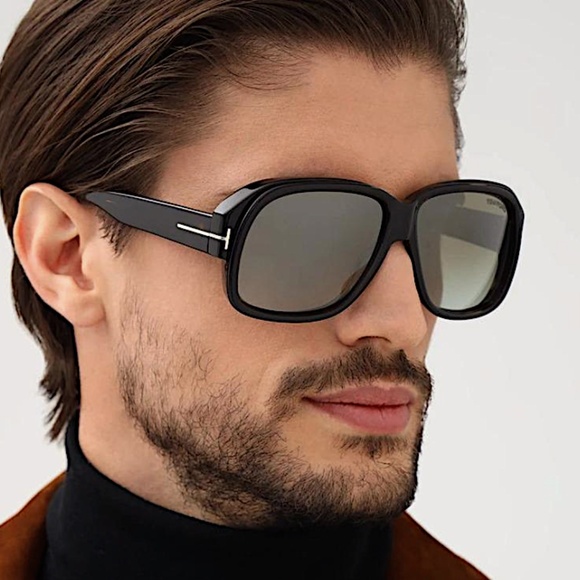 TOM FORD FT0837-N-01C-60 Shiny Black / Smoke Mirror main image 8